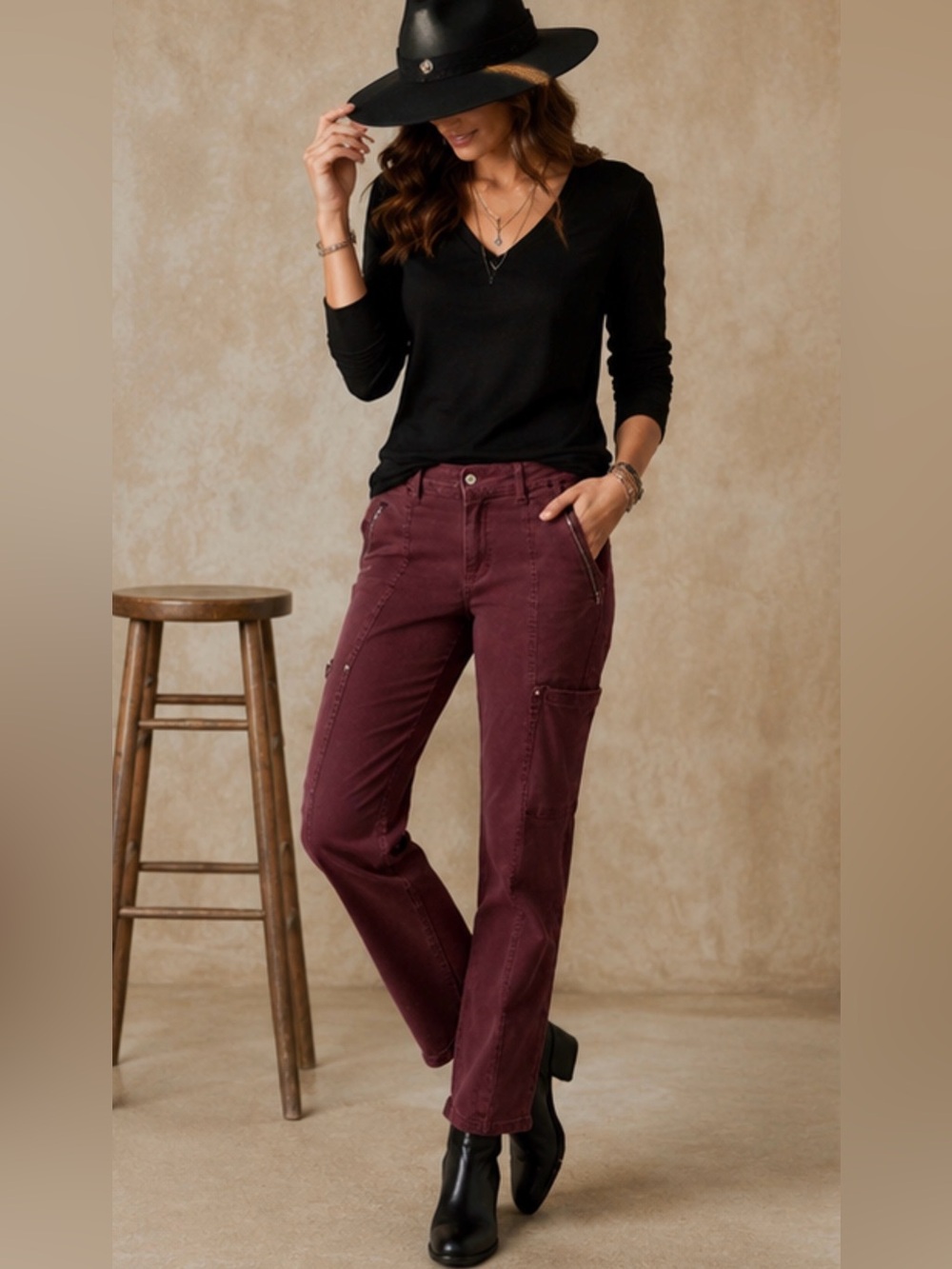 Modern Series Straight Fit Cargo Jeans in Plum Color